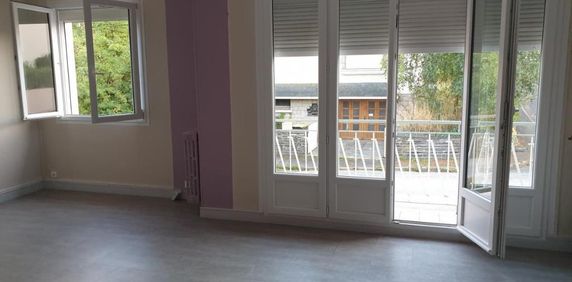 LAVAL - Pavillon sur sous-sol de 88m² - Photo 2