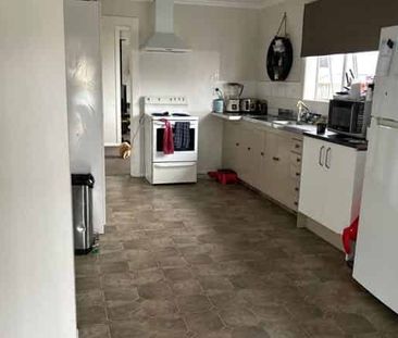 WAITARA - 3 BEDROOMS - Photo 4