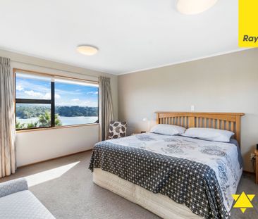 Luxury Coastal Living - Unrivaled Sea Views & Elegant Design - Photo 6