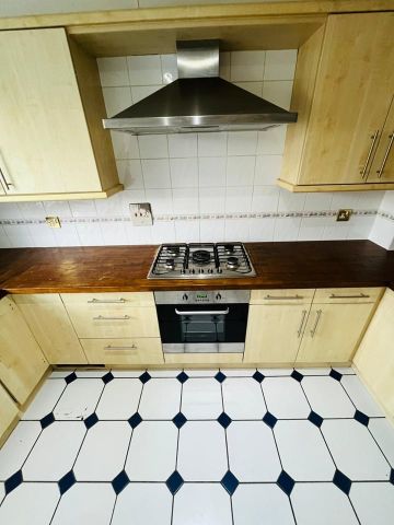 Room in a Shared House, Stunning Double Room In Wimbledon, SW19 - Photo 4