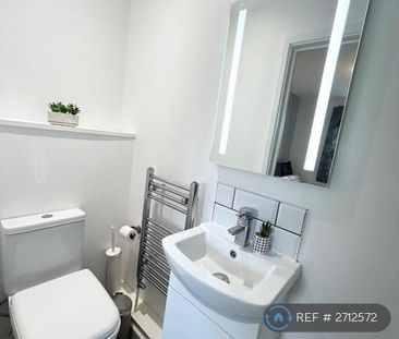 1 bedroom in a house share to rent - Photo 6