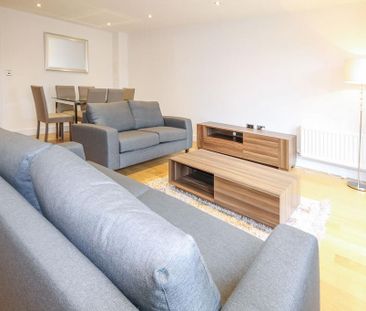 4 bedroom semi-detached house to rent - Photo 2