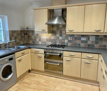 2 bedroom flat to rent - Photo 4