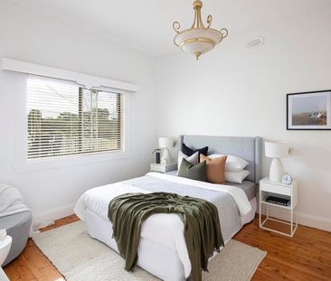 Elevated Parkside Beauty - Photo 3