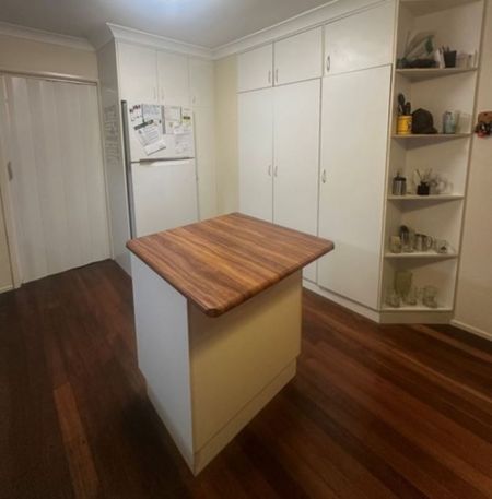 Perfect Property for Tradies&comma; Boaties or Caravaners - Photo 3