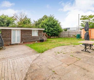 Milton Drive, TW17 - Photo 5