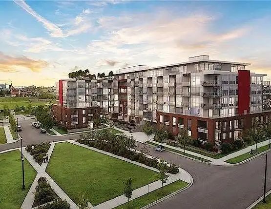 BEAUTIFUL 2 BEDROOM CONDO in RADIUS WITH AMAZING DOWNTOWN VIEWS! | 3rd Floor - 88 - 9 Street Northeast, Calgary - Photo 1