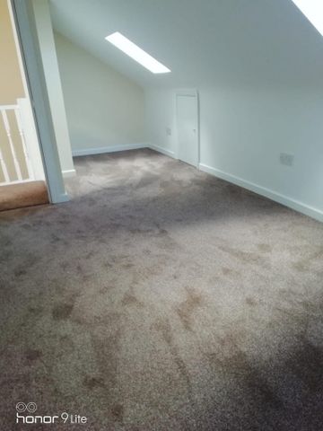 4 bedroom flat to rent - Photo 3