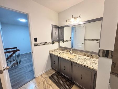 For Lease - 59 Jayfield Road Unit# Main, Brampton, Ontario - Photo 2