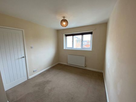 Wadsworth Road, Bramley, S66 1UB - Photo 5