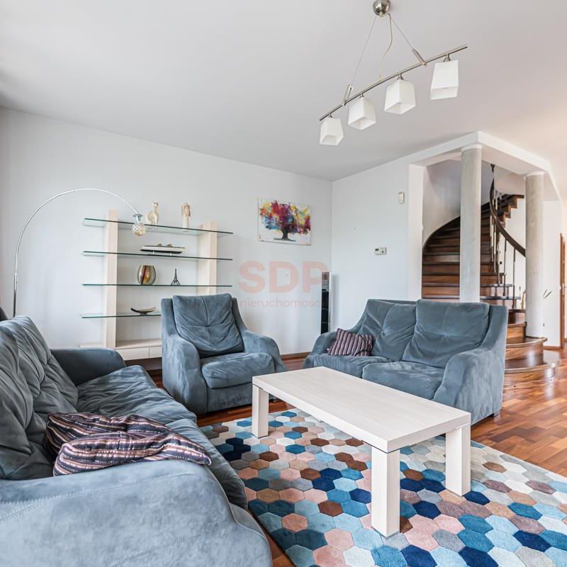 Piękny dom szeregowy na Krzykach 280m działka 485m 8500zł - Zdjęcie 1