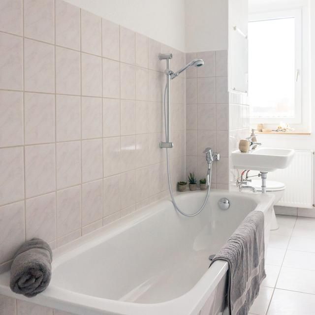 Neu sanierte 3-Raum-Erdgeschosswohnung mit Balkon - Photo 1