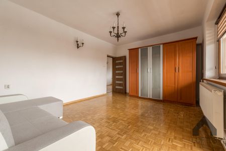 Czteropokojowe mieszkanie w domu z ogródkiem i miejscem postojowym w Jaworznie do wynajęcia - Фото 4