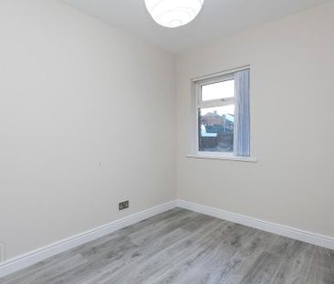19 Upper Malone Crescent, Upper Malone, Belfast, BT9 6PR - Photo 3