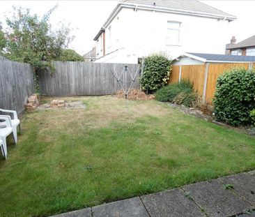 4 bedroom detached house to rent - Photo 6