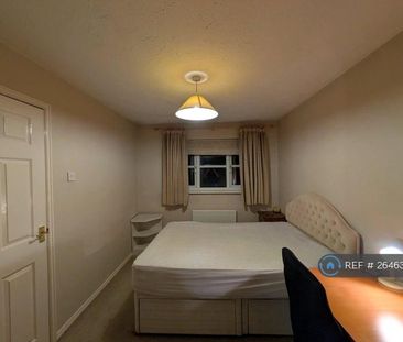 1 bedroom in a house share to rent - Photo 1