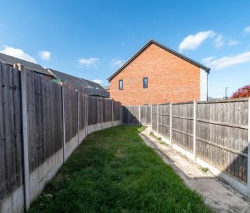 2 bedroom terraced house to rent - Photo 6