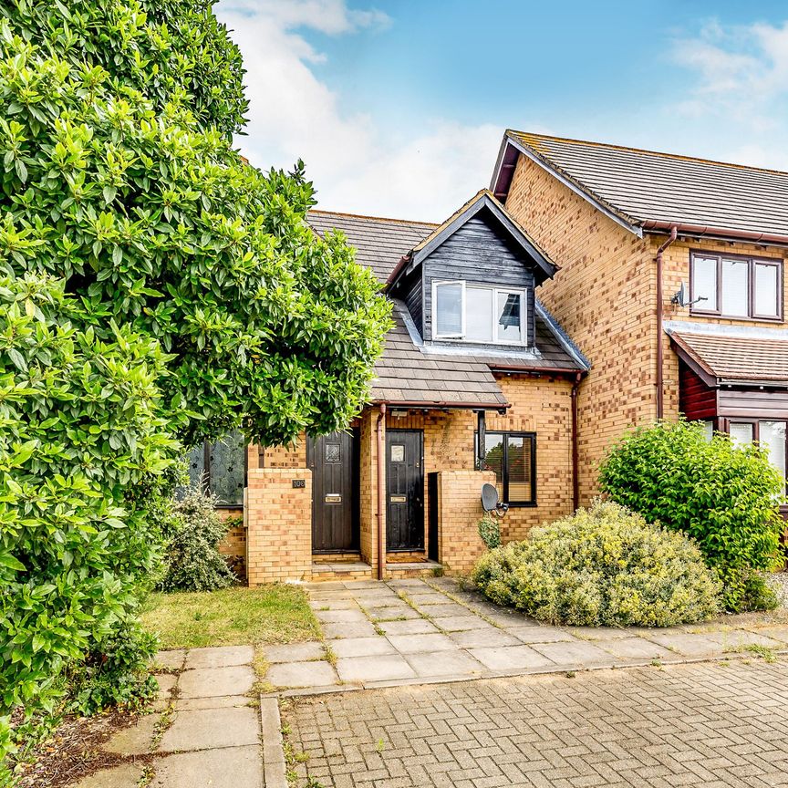 2 bedroom mid-terrace to rent Isaacson Drive, Wavendon Gate, MK7 7SA - Photo 1