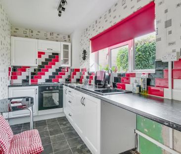 3 bedroom semi-detached house to rent - Photo 5