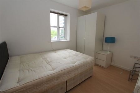 Turlow Court, Leeds City Centre, LS9 8PA - Photo 2