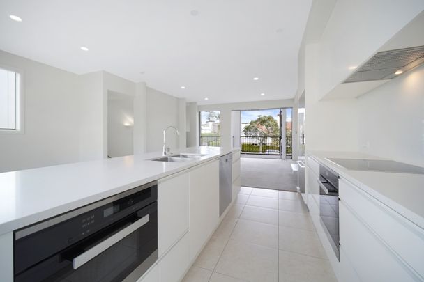 Upmarket Three-Bedroom Home Parnell - Photo 1