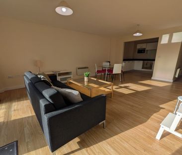 Greenslade House, Beeston, NG9 1GB - Photo 1