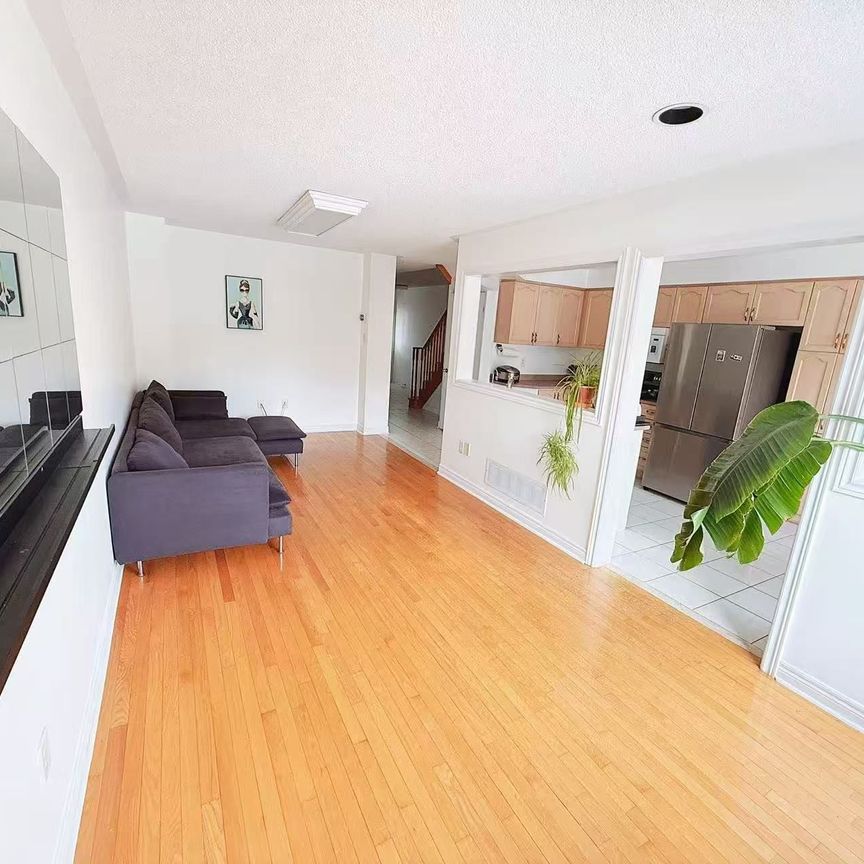 For Lease - 3892 Manatee Way, Mississauga, Ontario - Photo 1