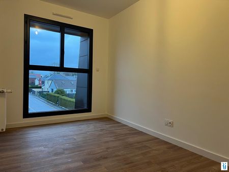 Location Appartement 3 pièces 74m² FRANQUEVILLE ST PIERRE 76520 - Photo 3