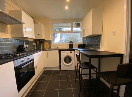 4 bedroom flat share to rent - Photo 5