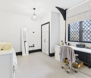 The Old Rectory, Windsor End, Beaconsfield,HP9 - Photo 4