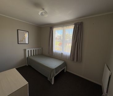 Tidy 3-Bedroom Home with Great Indoor-Outdoor Flow - Ngongotaha - Photo 4