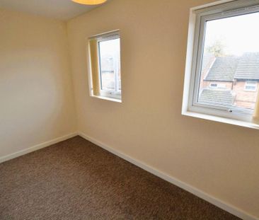 2 bedroom semi-detached house to rent - Photo 6