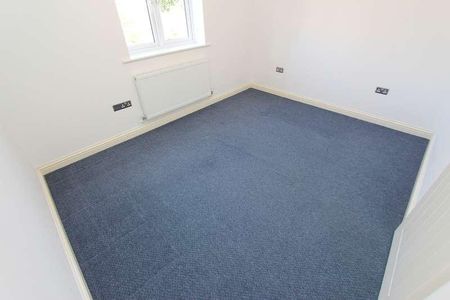 Patient Close, Beeston, Beeston, NG9 - Photo 2