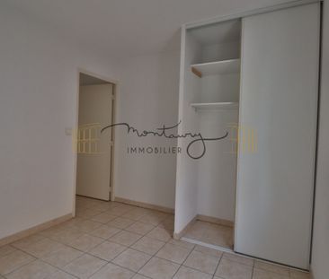 NIMES P2 AVEC TERRASSE GARAGE ET CLIMATISATION SECTEUR GARE - Photo 3