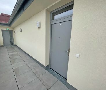 Geräumige Mietwohnung mit Balkon und Tiefgaragenparkplatz ...! - Foto 4