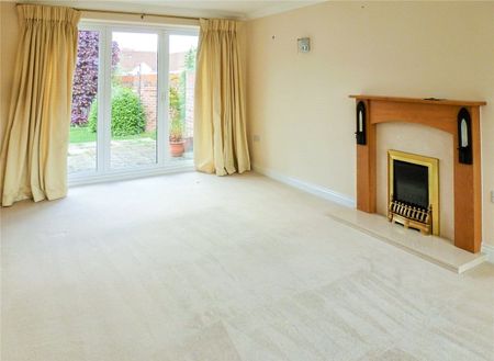 Spacious 4 bedroom detached bungalow in the popular town of Saffron Walden. Excellent access to M11 & Cambridge City Centre. Conservatory leading onto good sized garden. Ample driveway parking. Unfurnished. - Photo 3