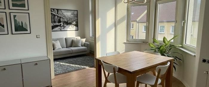 Altbau-Wohnung : 2-Zimmer Wohnung frisch renoviert 2025 - Foto 1