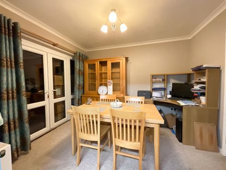 3 bedroom semi-detached house to rent - Photo 4