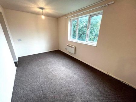 1 bedroom semi-detached house to rent - Photo 3
