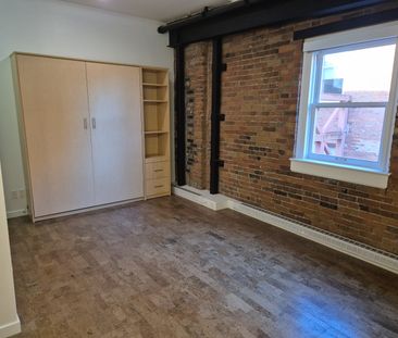 Yates Studio - 302 - Photo 3