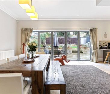 6 bedroom detached house to rent - Photo 4