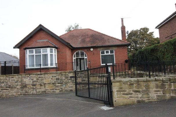 4 bedroom detached bungalow to rent - Photo 1