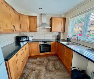 2 bedroom terraced house to rent - Photo 3