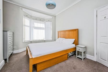 3 Bed Terraced House, Woodhall Road, L13 - Photo 4