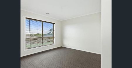 Spacious, light and bright. - Photo 2