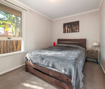Unbeatable Location- 2 bedroom unit - Photo 4