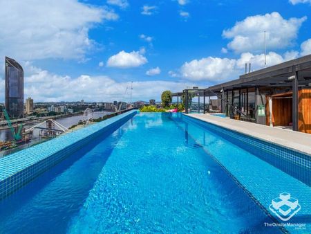 Furnished one bedroom in South Brisbanes best location with stunning river & city views - Photo 4