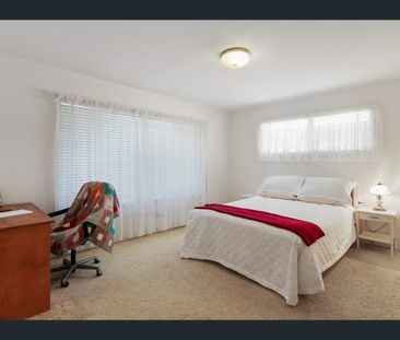 39 Hoey Street, Kearneys Spring, Qld 4350 - Photo 3