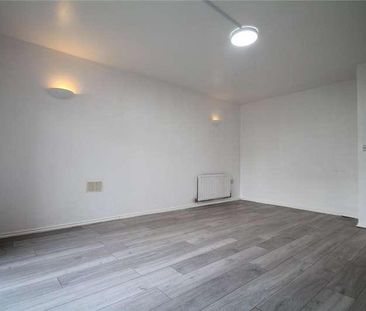 Montague Close, Barnet, EN5 - Photo 1