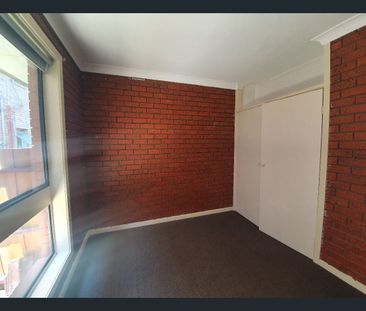 Fantastic property in the heart of it all! - Photo 6